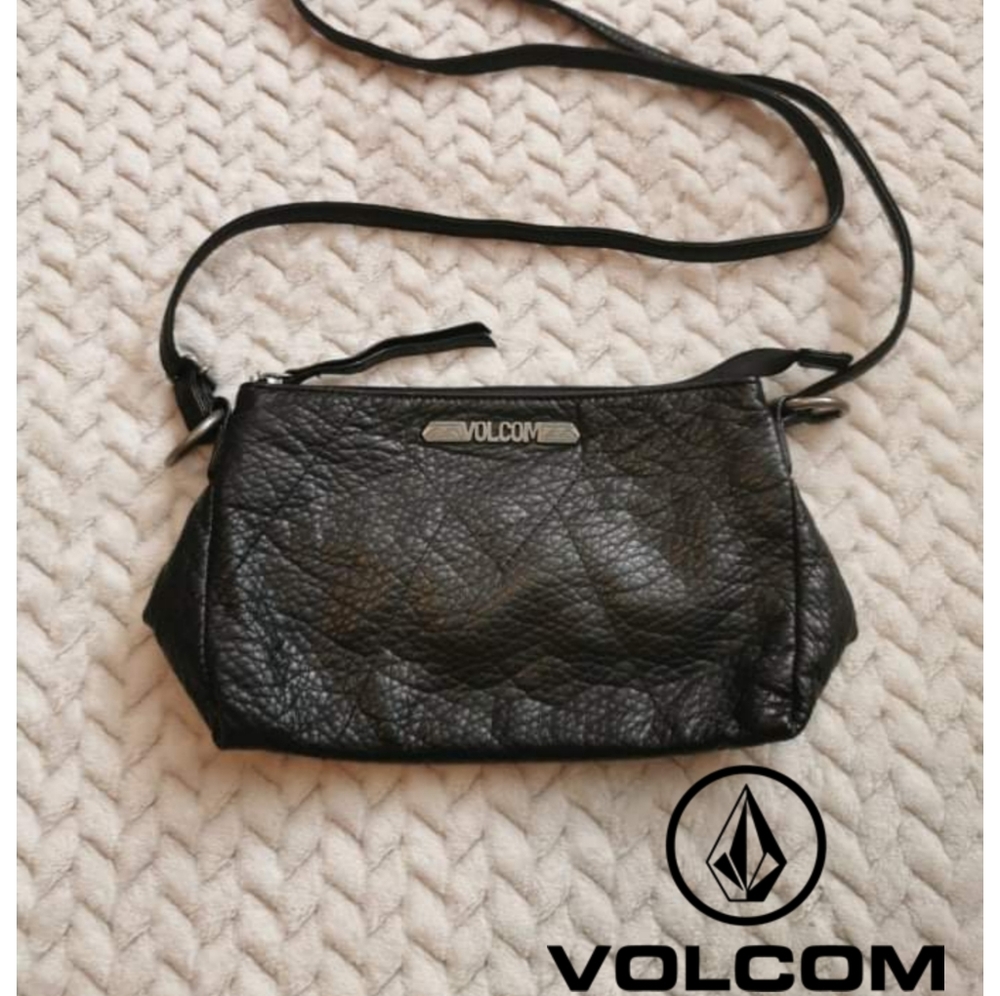 4/$25🎉 Volcom Crossbody Purse